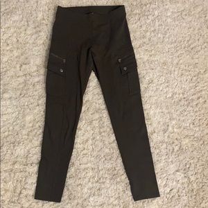 Express mid rise cargo leggings size Small